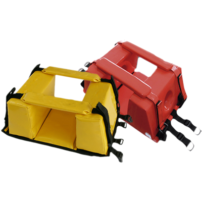 Inmovilizador de cabeza para camilla rígida de rescate acuático color amarillo y rojo.